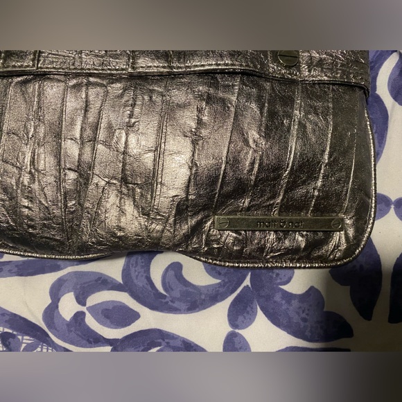 Matt & Nat Metallic clutch - Picture 3 of 6